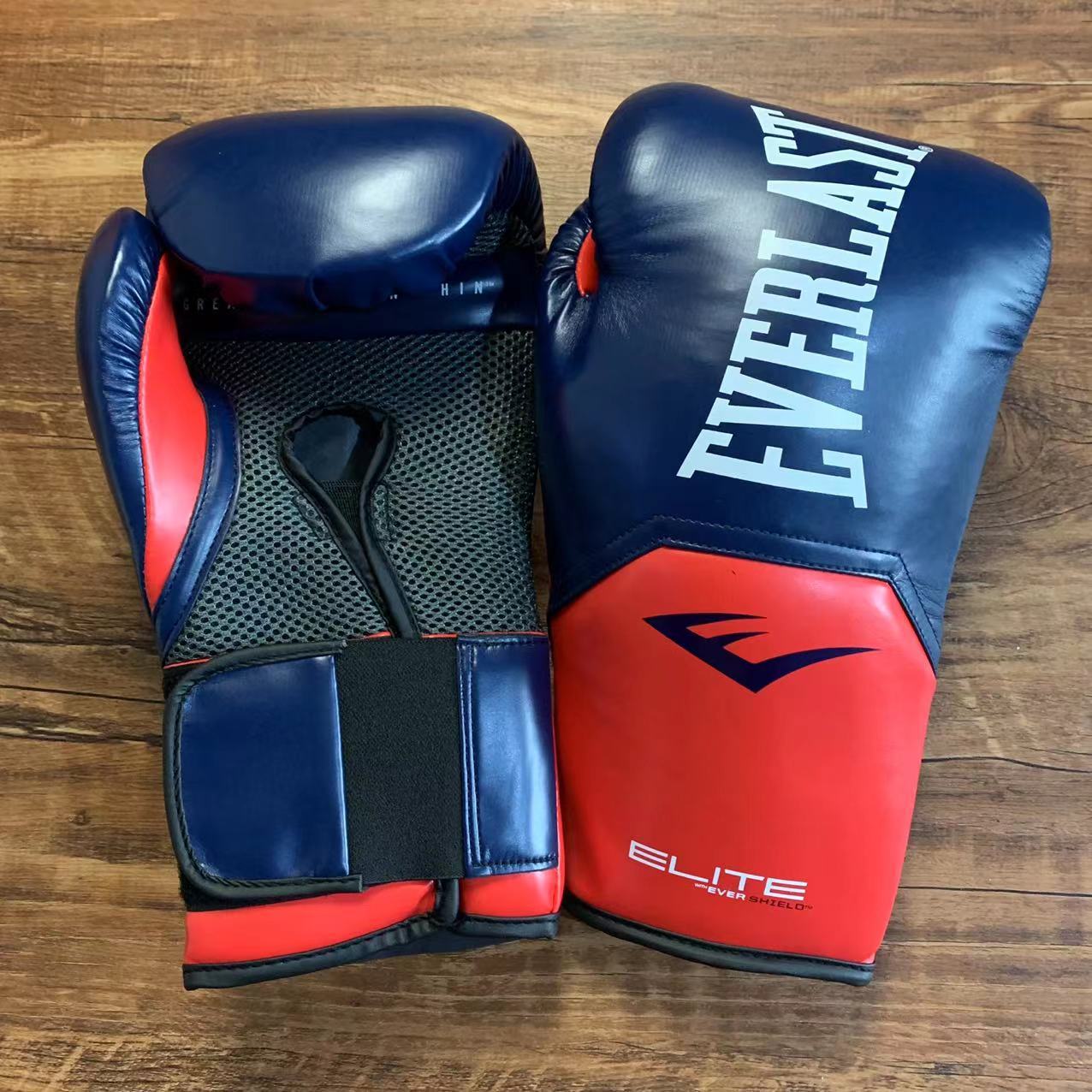 EVERLAST boxing gloves